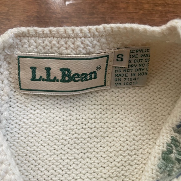 Vintage L.L Bean Embroodered Floral Sweater - Picture 8 of 9